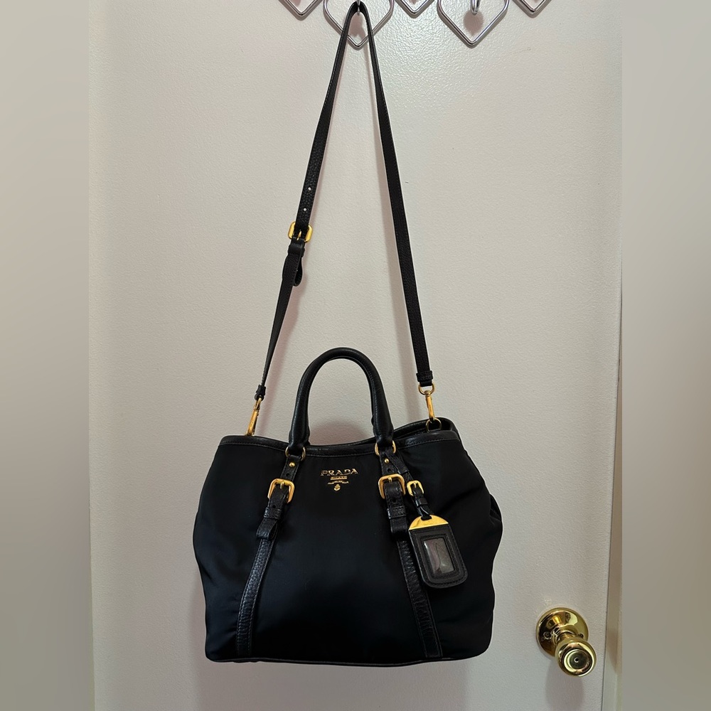 Authentic Prada In Great Condition (Crossbody) - image 5